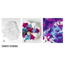 Anleitung zum Batiken mit der Knittertechnik: ein weißes Tuch, Gummibänder und Textilfarbe sowie das fertige Ergebnis