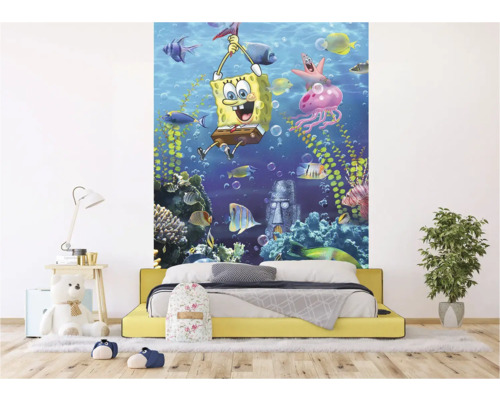 Kinderzimmer mit Wandbild mit SpongeBob-Motiv, das eine Unterwasserwelt darstellt