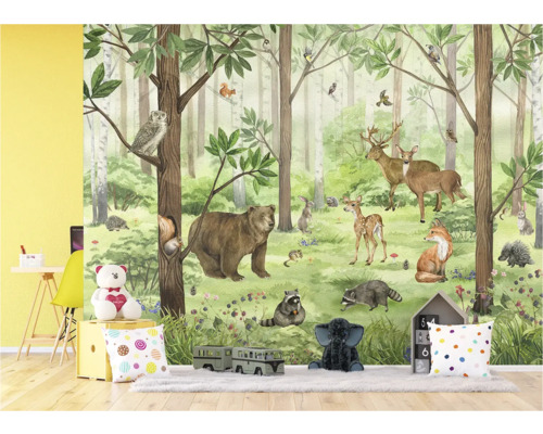 Tapete mit Waldtiermotiv im Kinderzimmer