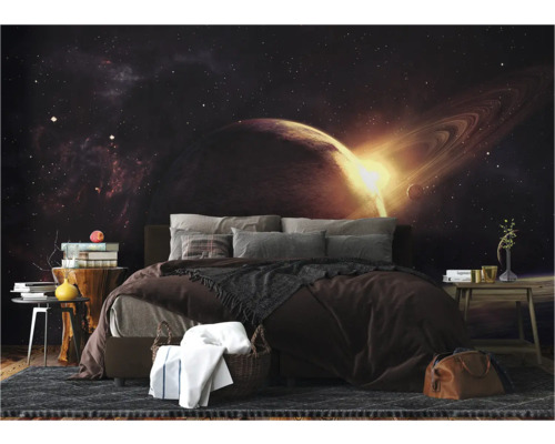 Schlafzimmer mit Fototapete Weltraum-Motiv, Bett und Nachtischen