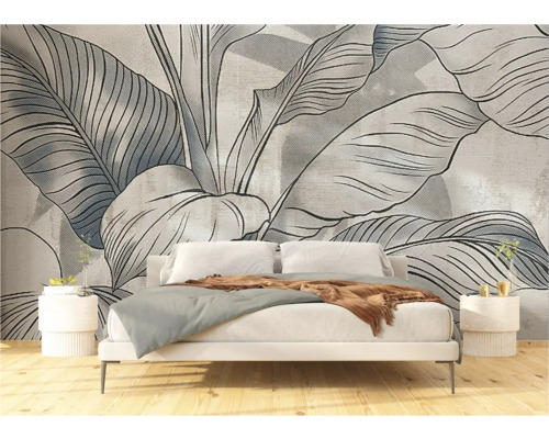 Schlafzimmer mit floraler Fototapete, Bett und Nachttischen