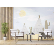 Kinderzimmer mit Wandbild, zwei Sesseln, Pflanze und Teppich für eine gemütliche Atmosphäre