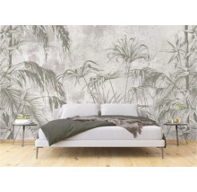 Schlafzimmer mit Wandtapete mit Dschungelmotiven