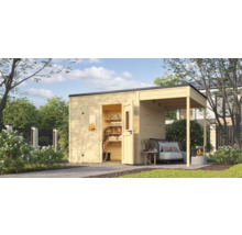 Gartenhaus mit Anbau und geöffneter Tür im Garten