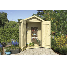 Offener Holz Geräteschuppen im Garten mit Gartengeräten