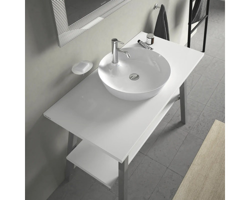 Waschtisch mit Aufsatzwaschbecken im Badezimmer