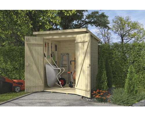 Gartenschuppen aus Holz mit geöffneten Türen und Gartengeräten