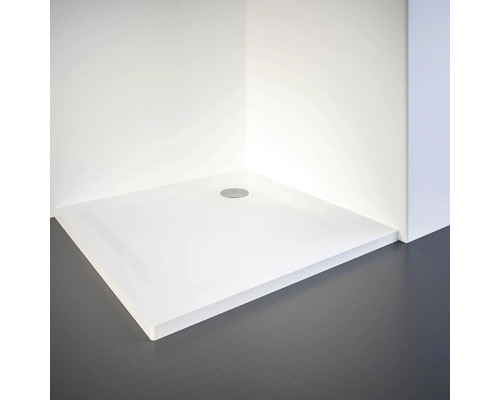 Quadratische Duschwanne mit Ablauf