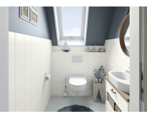 Modernes Badezimmer mit Dachfenster, Waschbeckenunterschrank und Toilette