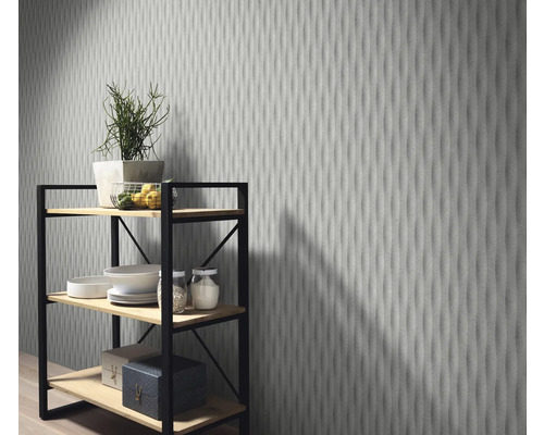 Dekorplatte mit Regal im Raum.