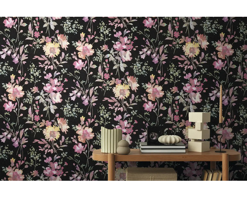 Fototapete mit Blumenmuster im Interieur