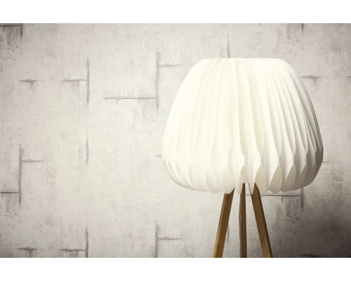 Stehlampe mit plissiertem Schirm und Holzfuß