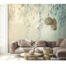 Wohnzimmer mit Fototapete, Sofa und Dekoration