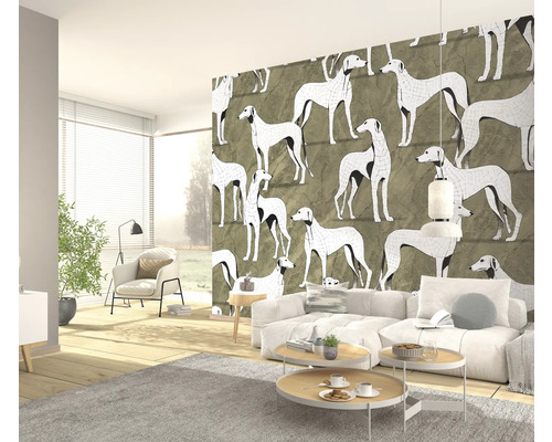 Wohnzimmer mit Sofa und Tapete mit Hundemotiv für eine helle, geräumige Atmosphäre