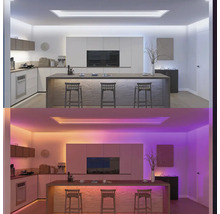 Moderne Küche mit LED-Beleuchtung in zwei Farbstimmungen