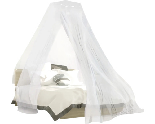 Bett mit Moskitonetz für Insektenschutz im Schlafzimmer.