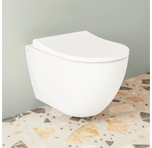 Wandhängendes WC mit geschlossenem Toilettendeckel