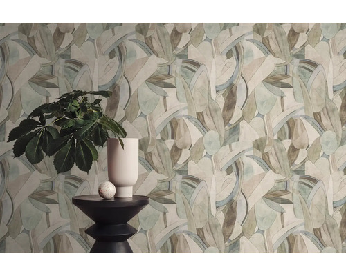 Tapete mit Pflanzenmuster in einem Raum.