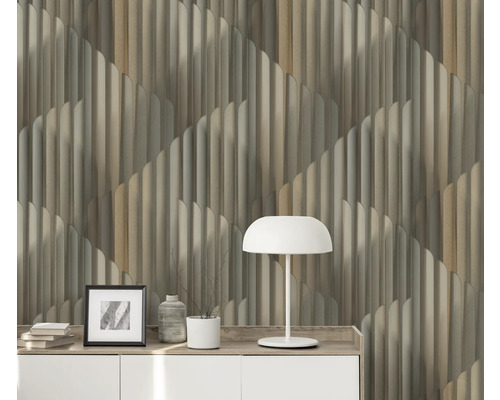 Wohnraumgestaltung mit dreidimensionaler Wandtapete, Tisch und Lampe