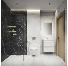 Modernes Badezimmer mit Dusche, Toilette, Waschbeckenunterschrank und Spiegel