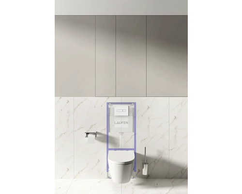 Modernes Badezimmer mit wandhängendem WC, Vorwandelement und Spülkasten von Laufen