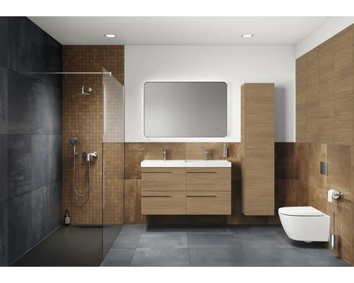 Modernes Badezimmer mit Dusche, Waschtisch, Spiegelschrank, Hochschrank und Toilette.