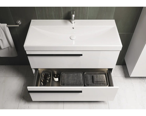 Waschtischunterschrank mit Schublade im Badezimmer