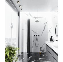 Modernes Badezimmer mit Marmorfliesen, Dusche und Waschtisch