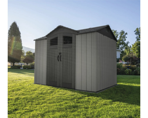 Gartenschuppen aus Kunststoff im Garten