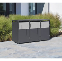 Drei Mülltonnenboxen aus Metall im Außenbereich