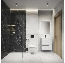 Modernes Badezimmer mit Dusche, Toilette, Waschbeckenunterschrank und Spiegel