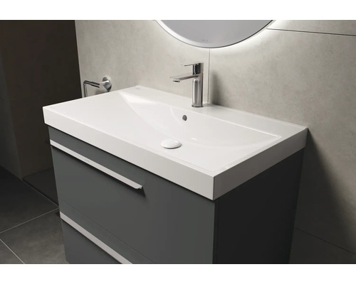 Waschtisch mit Unterschrank und Armatur