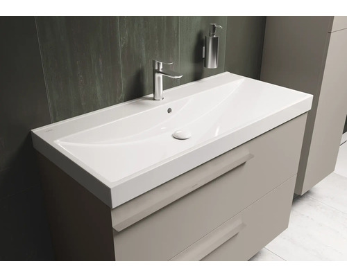 Waschtisch mit Unterschrank, Armatur und Seifenspender