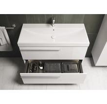 Weißer Waschtisch mit offenem Auszug, Waschbecken und Armatur im Badezimmer