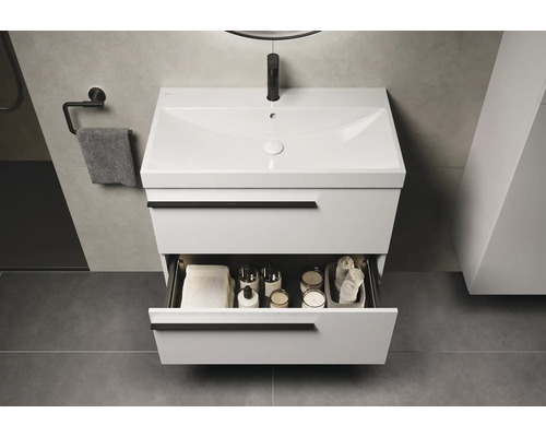 Waschtischunterschrank mit offenem Schubfach im Badezimmer