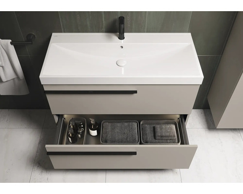 Waschtischunterschrank mit offenem Schubfach im Badezimmer