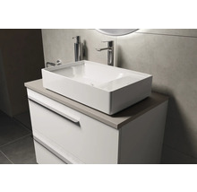 Waschtisch mit Unterschrank im Badezimmer