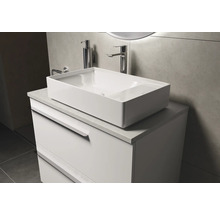 Waschtisch mit Aufsatzwaschbecken, Armatur und Spender im Badezimmer