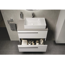 Modernes Badezimmer mit Waschtischunterschrank, Aufsatzwaschbecken und offenem Schubfach zur Aufbewahrung von Handtüchern und Badutensilien