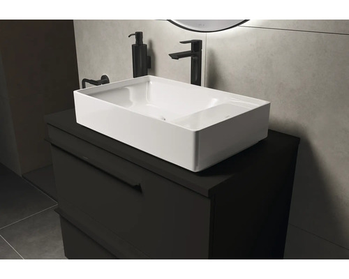 Waschtisch mit Unterschrank im Badezimmer