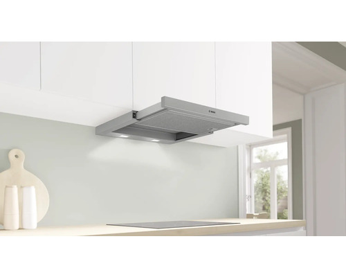 Bosch Logo Dunstabzugshaube unter einem Küchenschrank