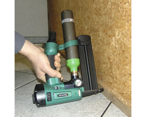 Prebena Druckluftnagler im Einsatz