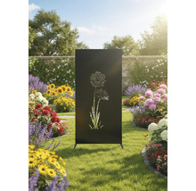 Dekorative Gartensichtschutzwand mit Blumendesign im Außenbereich