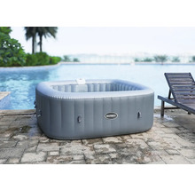 Aufblasbarer grauer Whirlpool von Marimex im Außenbereich