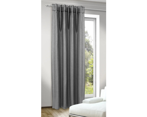 Blickdichter Vorhang am Fenster mit Faltenbandaufhängung