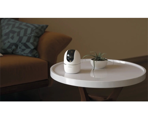 Imou Überwachungskamera auf einem Tisch