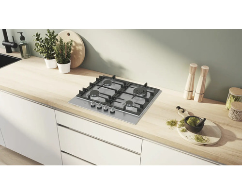 Einbau Gas Kochfeld mit vier Kochstellen in einer modernen Küche.