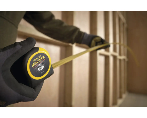 Stanley Fatmax Rollbandmass mit 5 Meter Länge in Hand