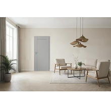 Wohnzimmer mit Innentür, Sitzgruppe und Dekoration