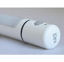 Batteriebetriebene LED-Leuchte mit Bewegungsmelder und Ein-Aus-Automatik Schalter